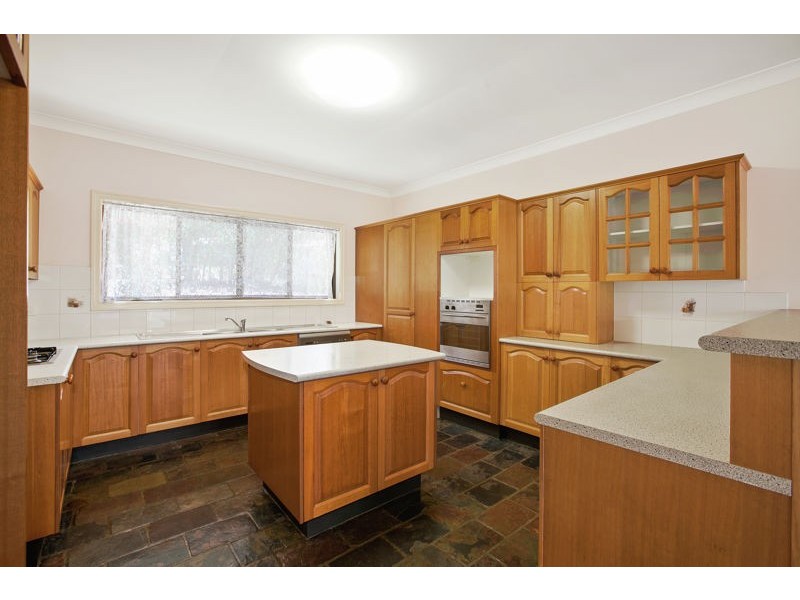 5 Bracken Court, Cashmere QLD 4500