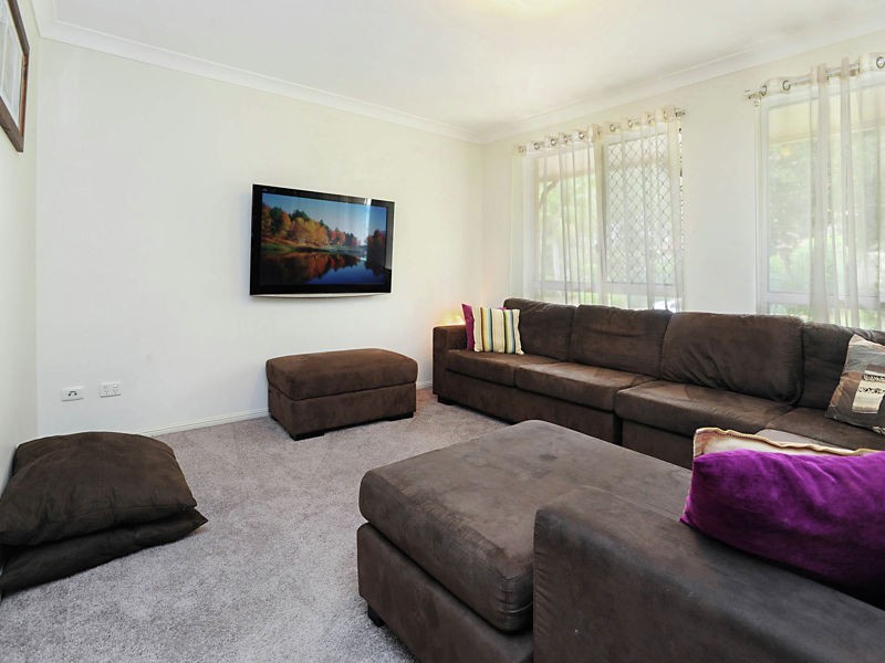 16 Donnelly Drive, Kallangur QLD 4503