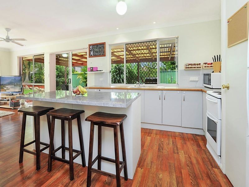 16 Donnelly Drive, Kallangur QLD 4503
