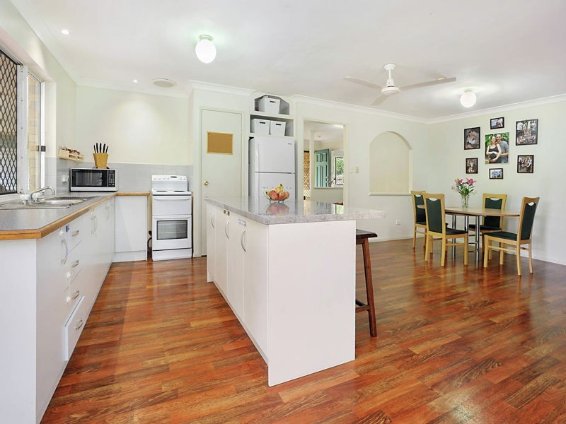 16 Donnelly Drive, Kallangur QLD 4503