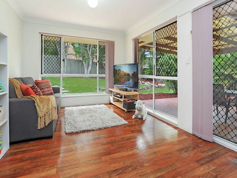 16 Donnelly Drive, Kallangur QLD 4503
