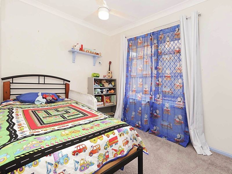 16 Donnelly Drive, Kallangur QLD 4503
