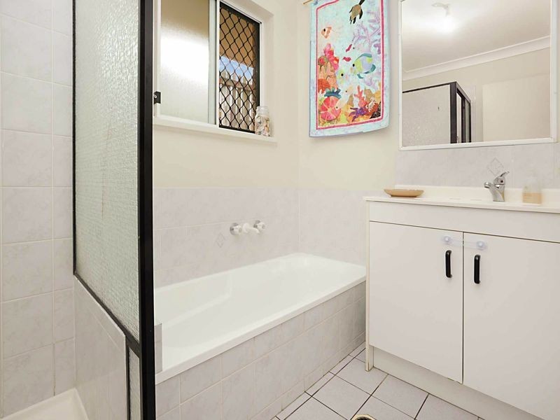 16 Donnelly Drive, Kallangur QLD 4503