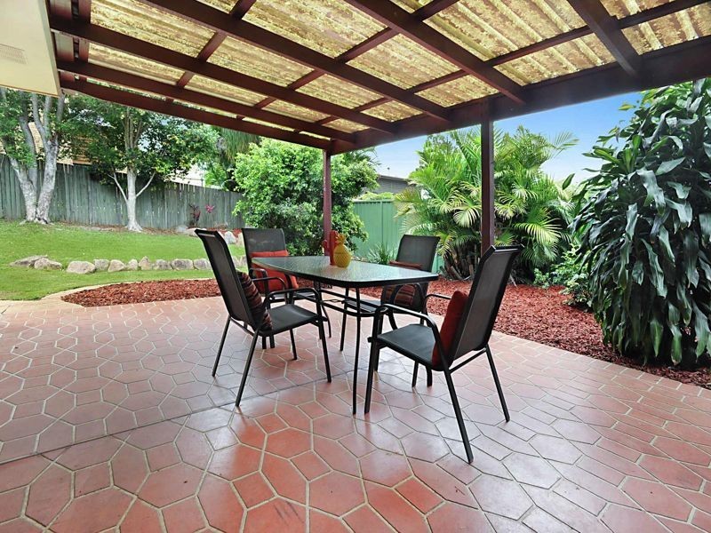 16 Donnelly Drive, Kallangur QLD 4503