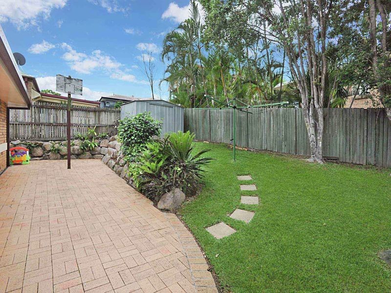 16 Donnelly Drive, Kallangur QLD 4503