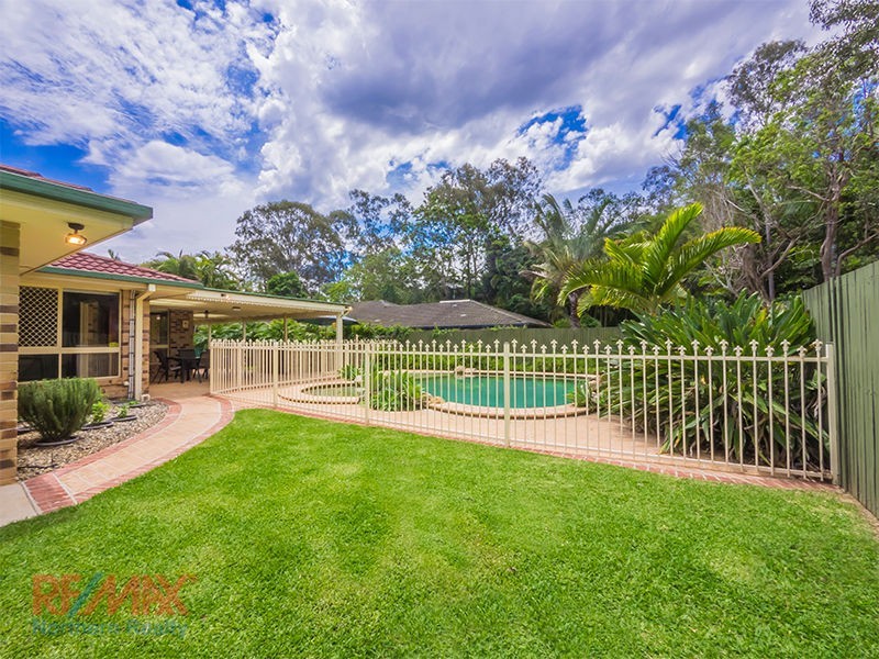 4 Dove Court, Albany Creek QLD 4035