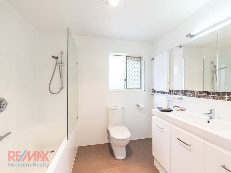 4 Dove Court, Albany Creek QLD 4035