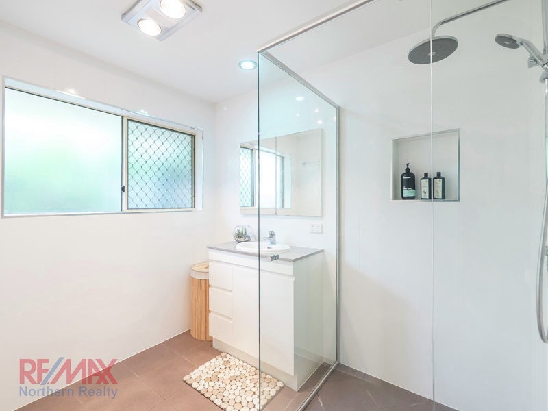 4 Dove Court, Albany Creek QLD 4035