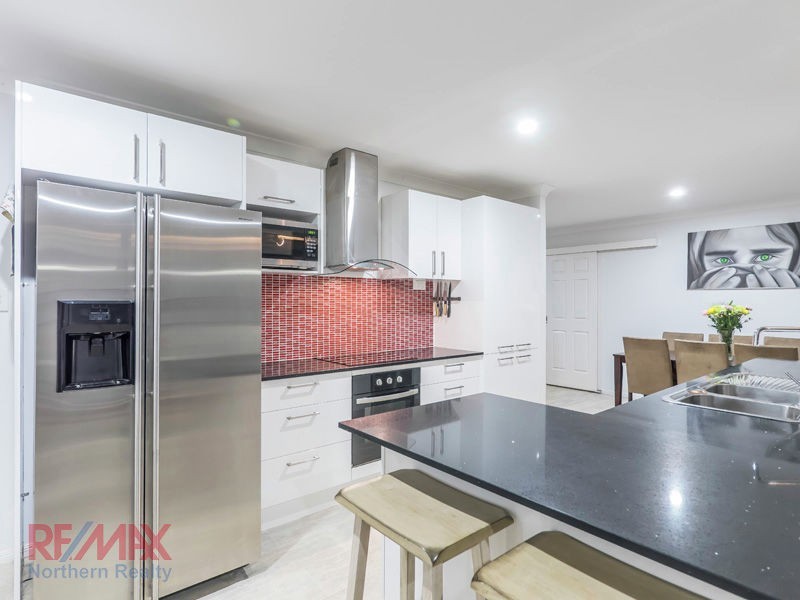 33 Pascali Cr, Eatons Hill QLD 4037