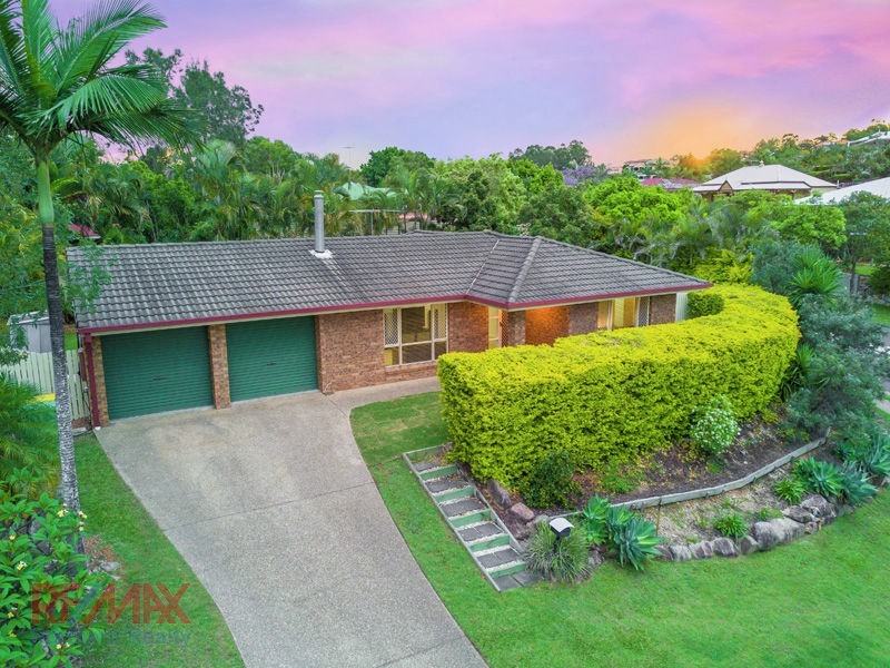 33 Pascali Cr, Eatons Hill QLD 4037