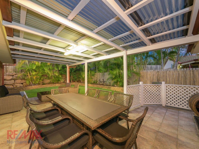 33 Pascali Cr, Eatons Hill QLD 4037