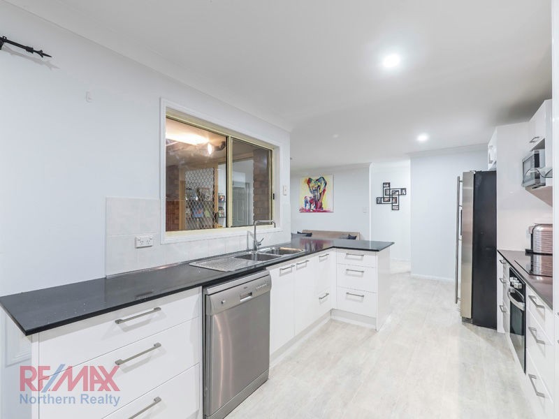 33 Pascali Cr, Eatons Hill QLD 4037