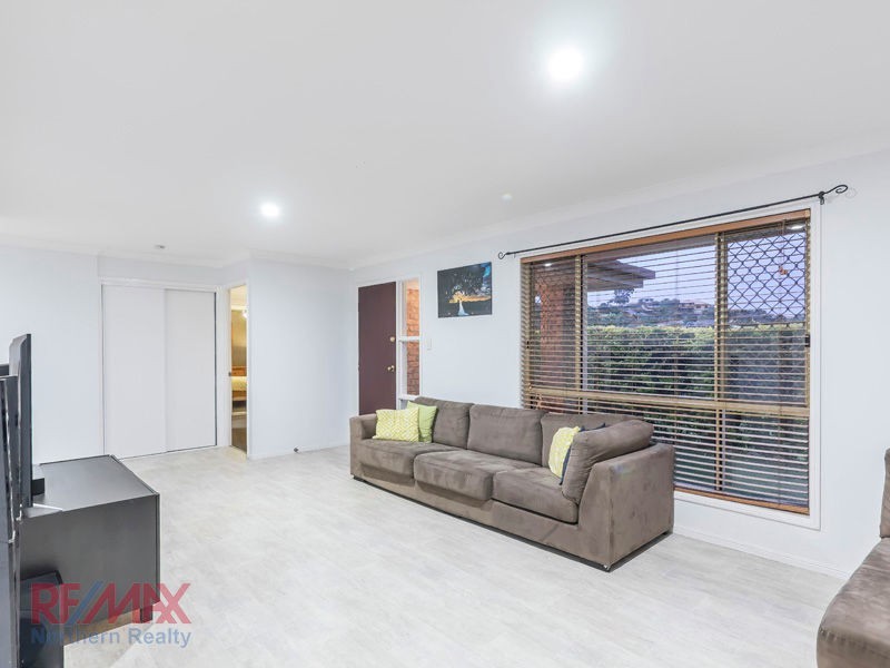 33 Pascali Cr, Eatons Hill QLD 4037