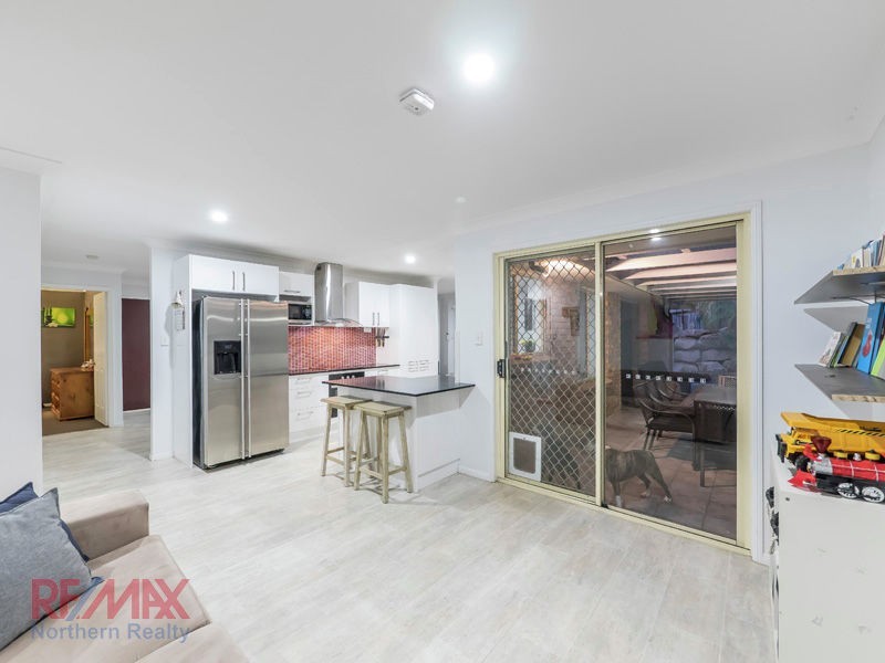 33 Pascali Cr, Eatons Hill QLD 4037