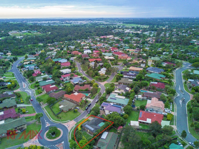 33 Pascali Cr, Eatons Hill QLD 4037