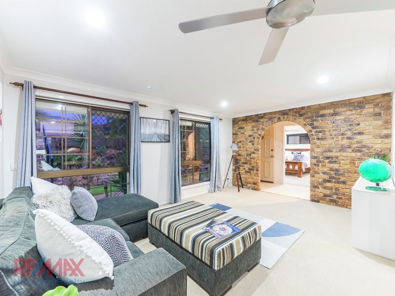 13 Garganey St, Albany Creek QLD 4035