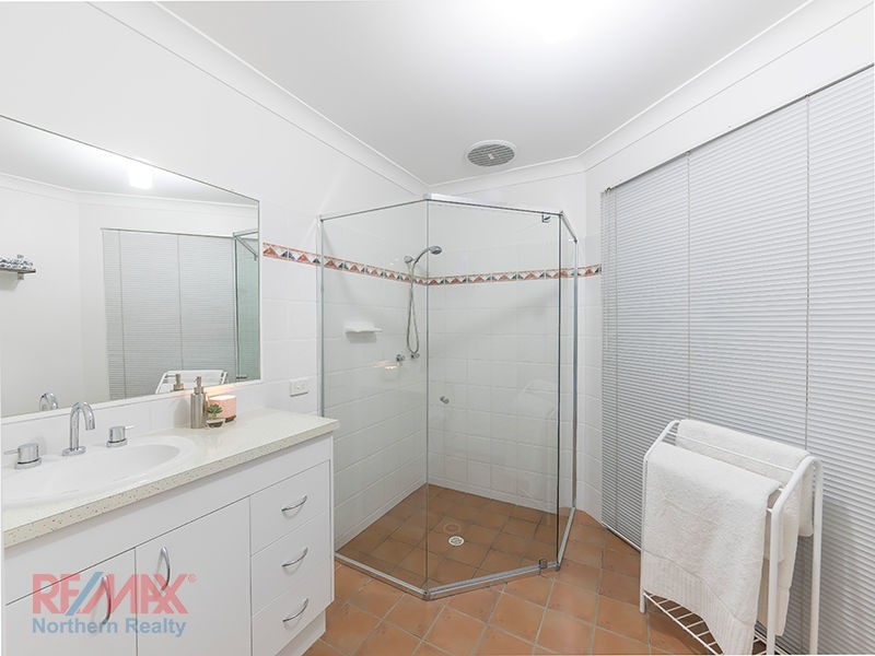 8 Boree Court, Albany Creek QLD 4035