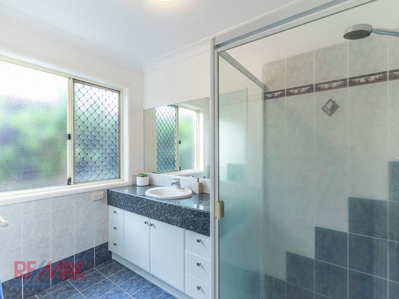 5 Lambertia Court, Albany Creek QLD 4035