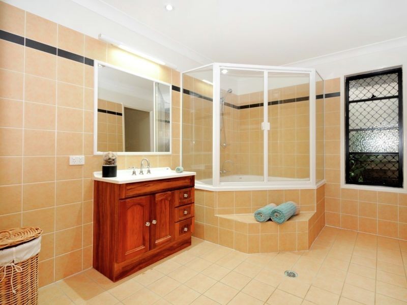 58 Snow Wood Drive, Eatons Hill QLD 4037