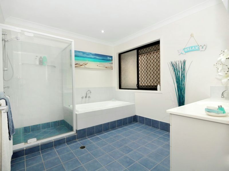 58 Snow Wood Drive, Eatons Hill QLD 4037