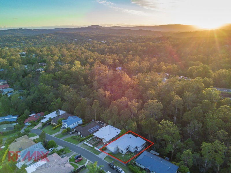 17 Talisman Court, Eatons Hill QLD 4037