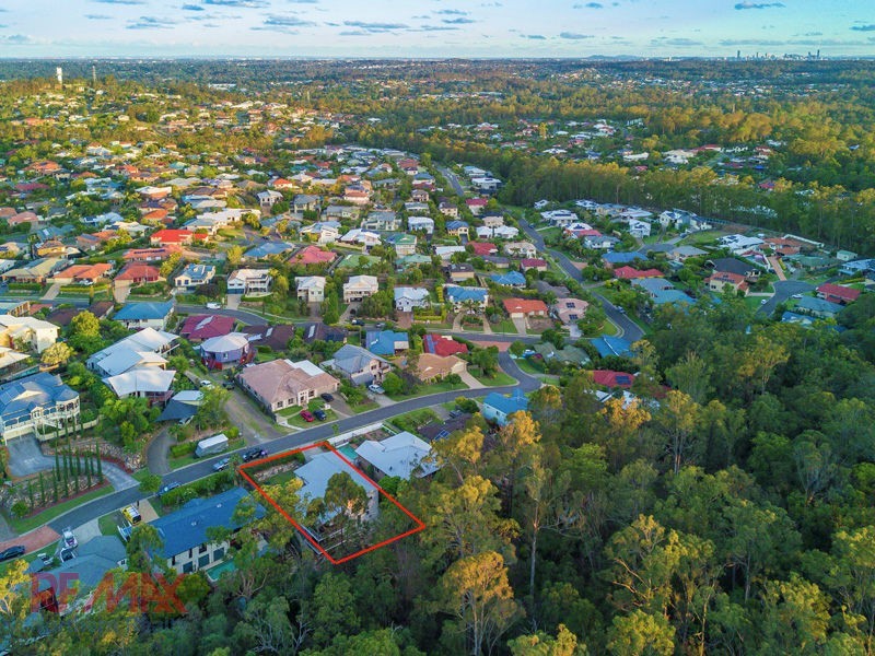 17 Talisman Court, Eatons Hill QLD 4037