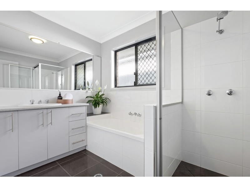 21 Aniseed Crescent, Griffin QLD 4503