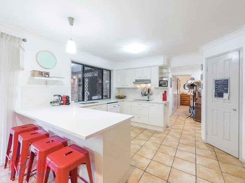 8 Pine Valley Drive, Joyner QLD 4500