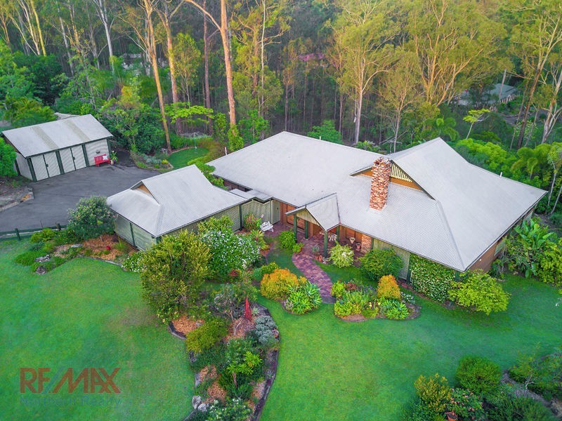 10 Montego Ct, Eatons Hill QLD 4037