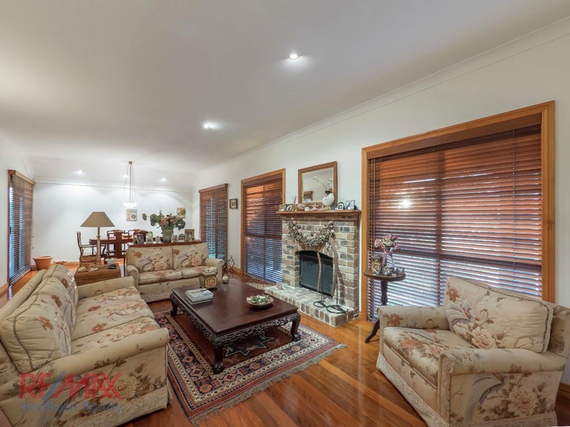 10 Montego Ct, Eatons Hill QLD 4037