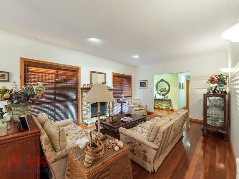 10 Montego Ct, Eatons Hill QLD 4037