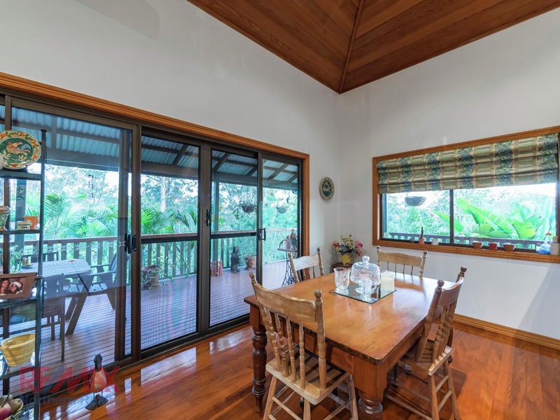 10 Montego Ct, Eatons Hill QLD 4037