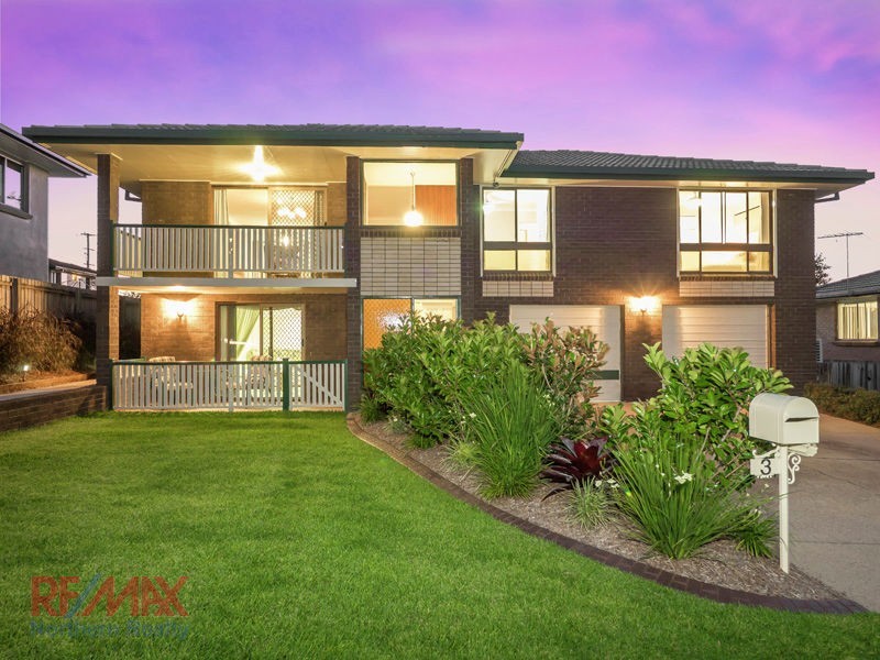 3 Strathford Ave, Albany Creek QLD 4035