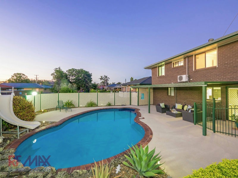 3 Strathford Ave, Albany Creek QLD 4035