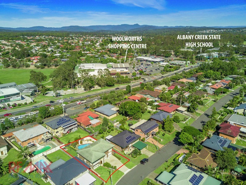 3 Strathford Ave, Albany Creek QLD 4035