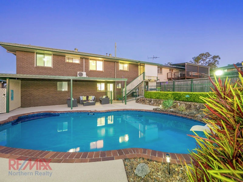 3 Strathford Ave, Albany Creek QLD 4035