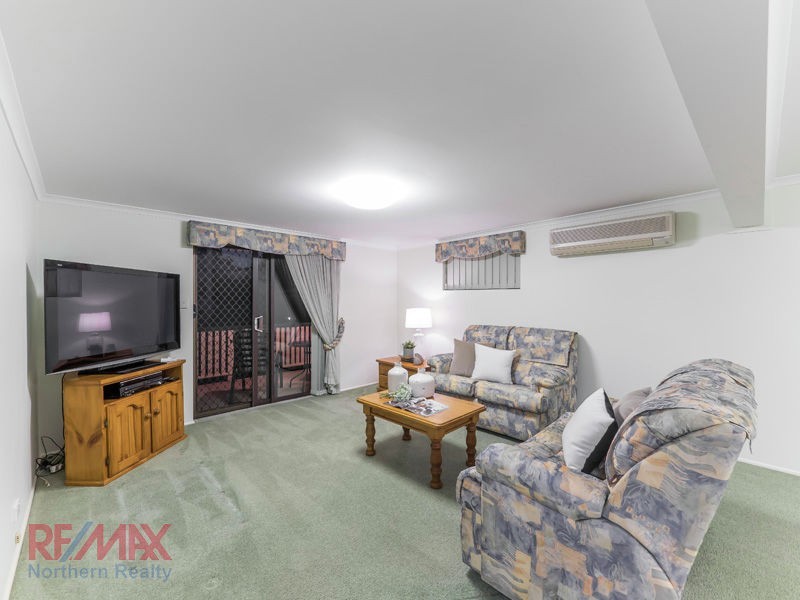 3 Strathford Ave, Albany Creek QLD 4035