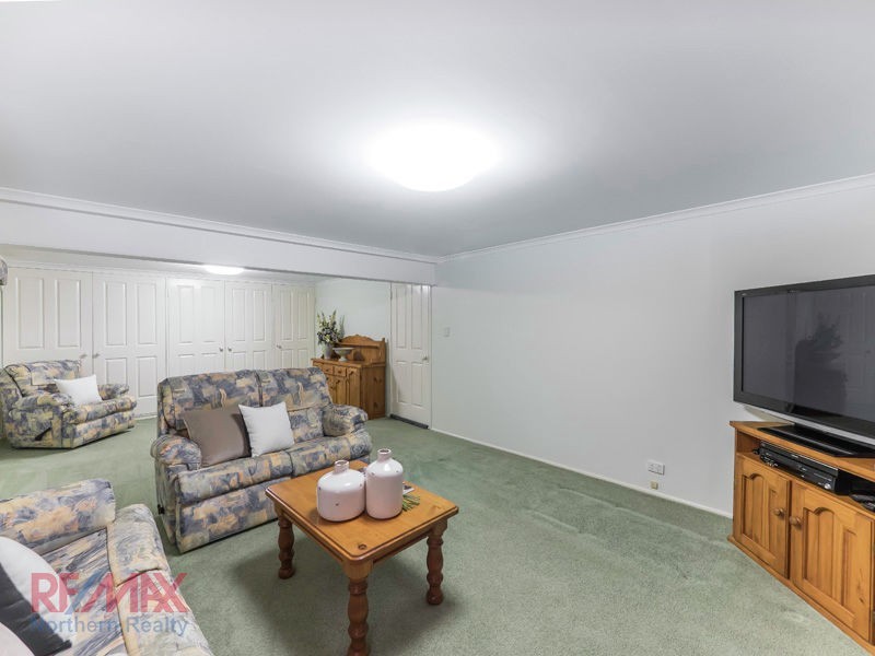 3 Strathford Ave, Albany Creek QLD 4035