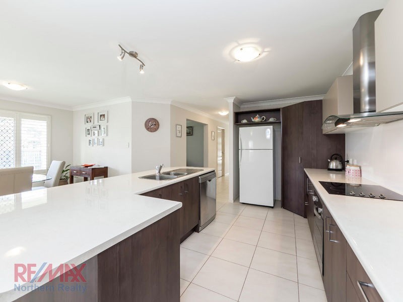 24 Bella Street, Cashmere QLD 4500