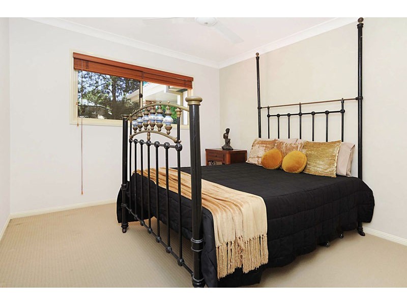 2 Amanda Place, Bridgeman Downs QLD 4035