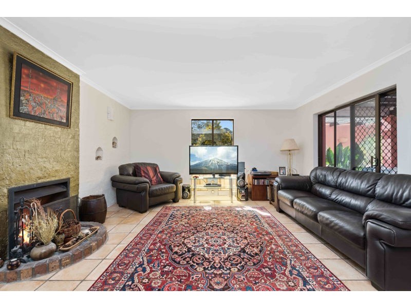3 Juno Court, Eatons Hill QLD 4037
