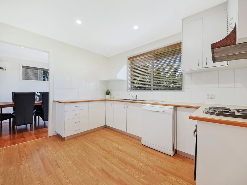 25 Olympus Court, Eatons Hill QLD 4037