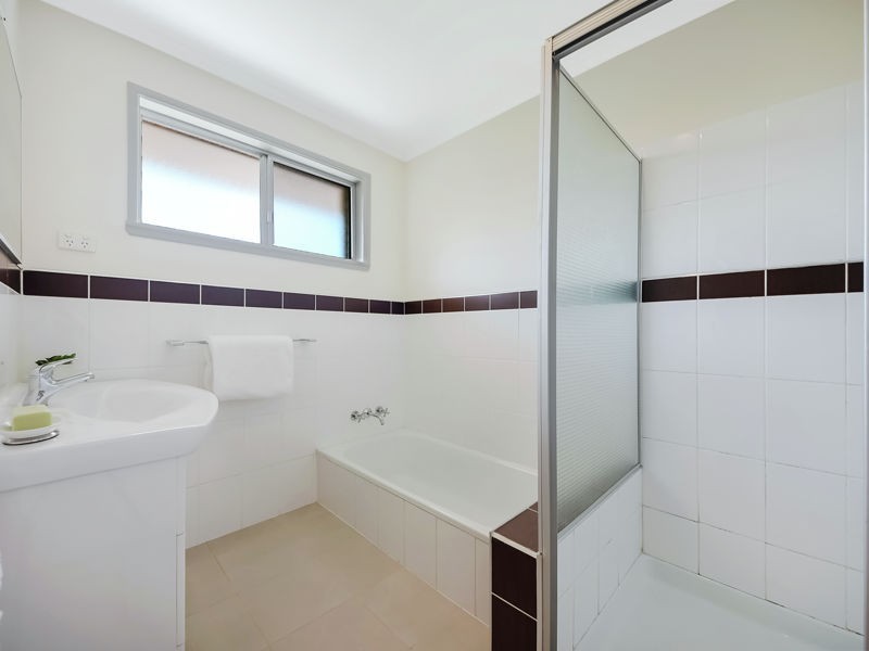 25 Olympus Court, Eatons Hill QLD 4037