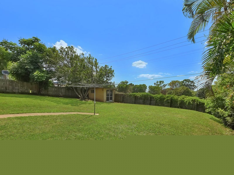 25 Olympus Court, Eatons Hill QLD 4037