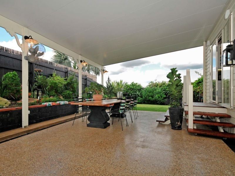 16 Talisman Court, Eatons Hill QLD 4037