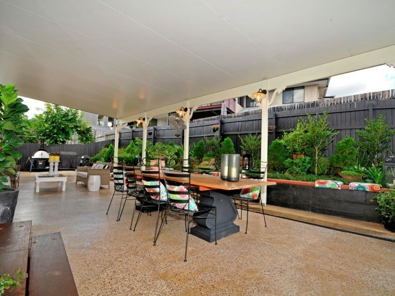 16 Talisman Court, Eatons Hill QLD 4037