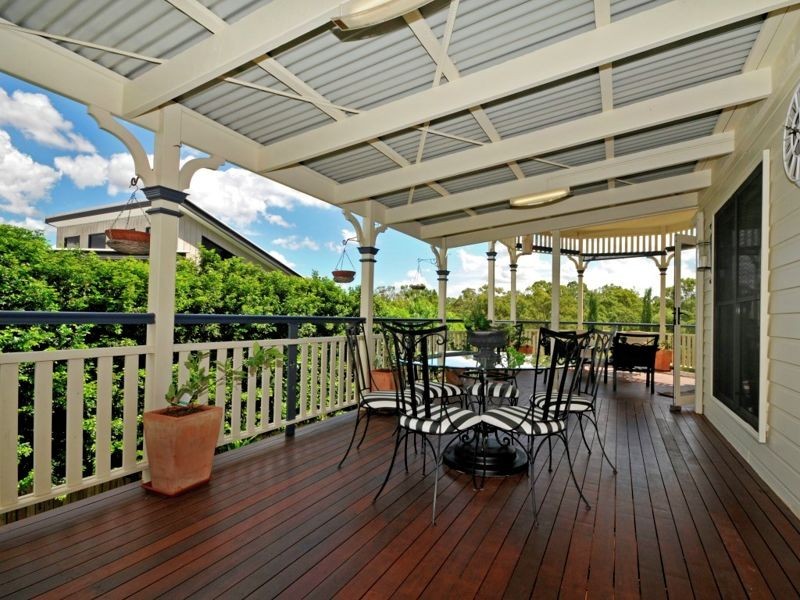 16 Talisman Court, Eatons Hill QLD 4037