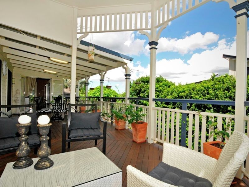 16 Talisman Court, Eatons Hill QLD 4037