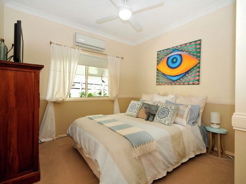 16 Talisman Court, Eatons Hill QLD 4037