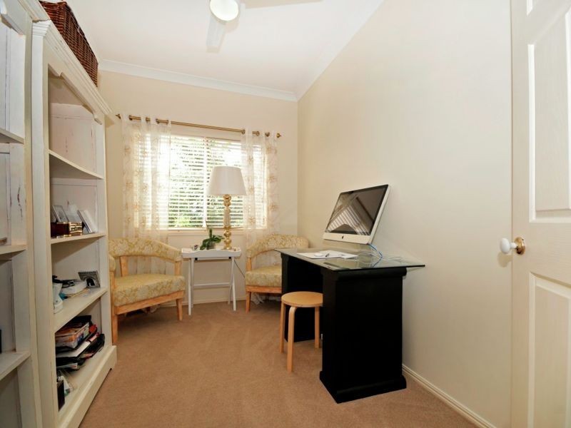 16 Talisman Court, Eatons Hill QLD 4037